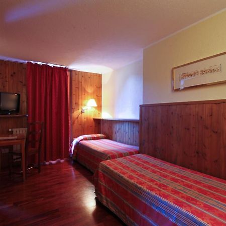 Hotel Dolonne Курмайор Екстер'єр фото