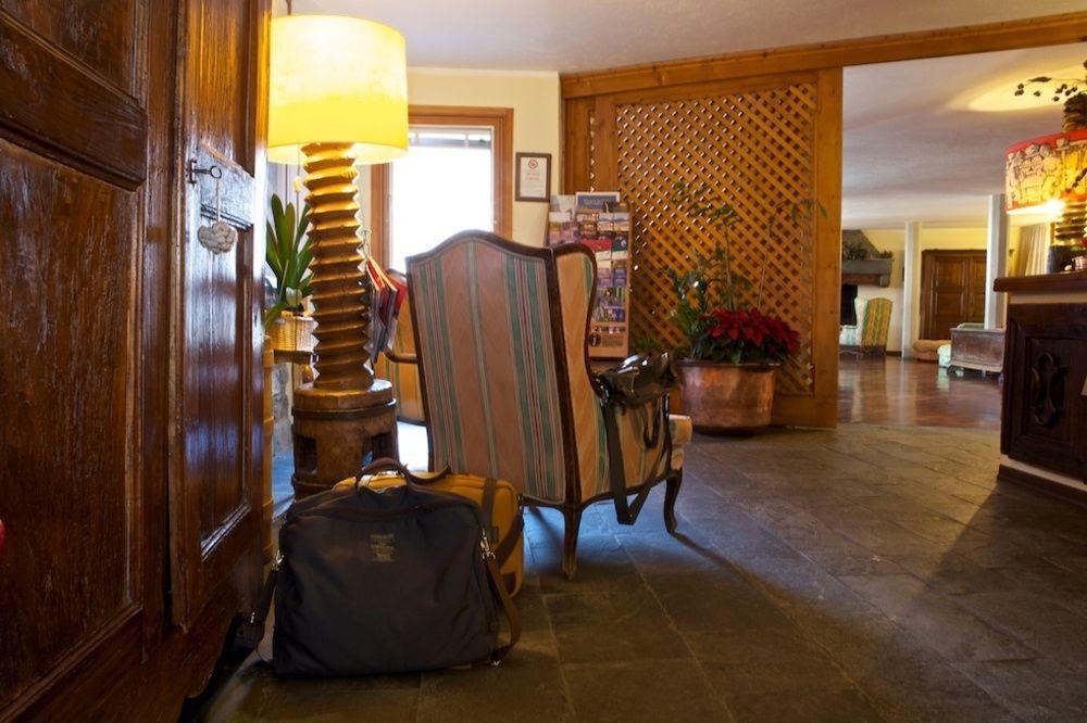 Hotel Dolonne Курмайор Екстер'єр фото